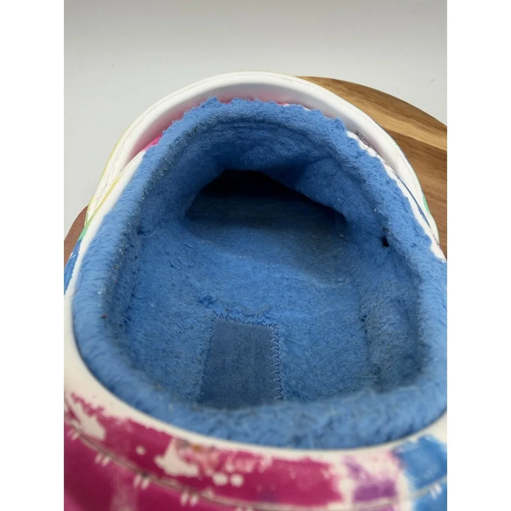 Crocs Classic Lined Tie Dye Clogs Men's‎ 7/Women's 9 Blue Faux Fur Fuzzy Slides
